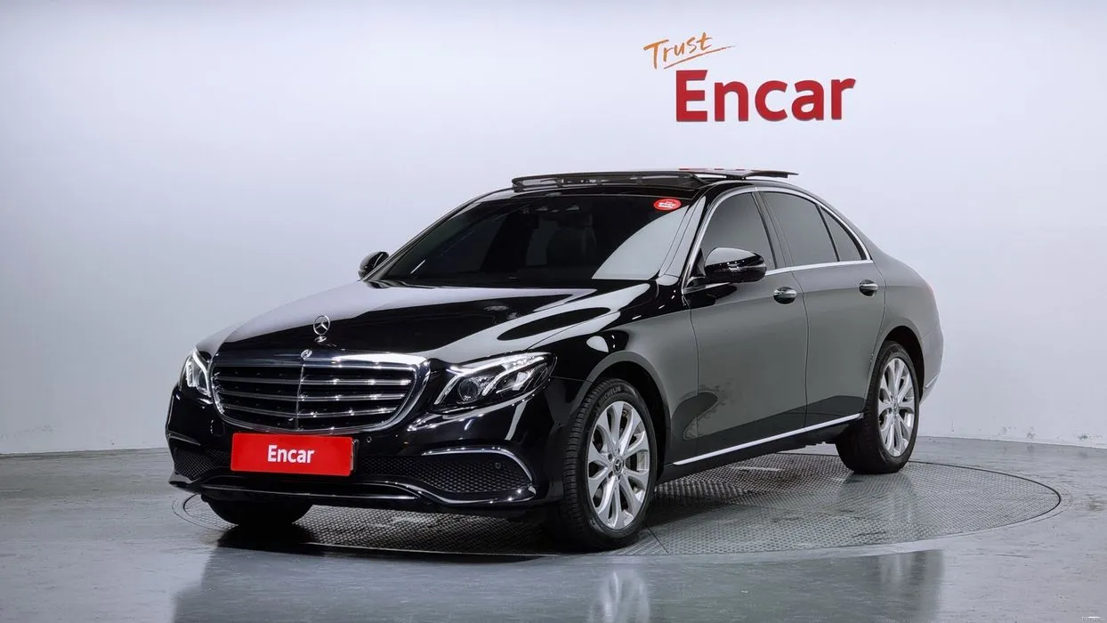 Корейские автомобили encar. Genesis 2016 года.